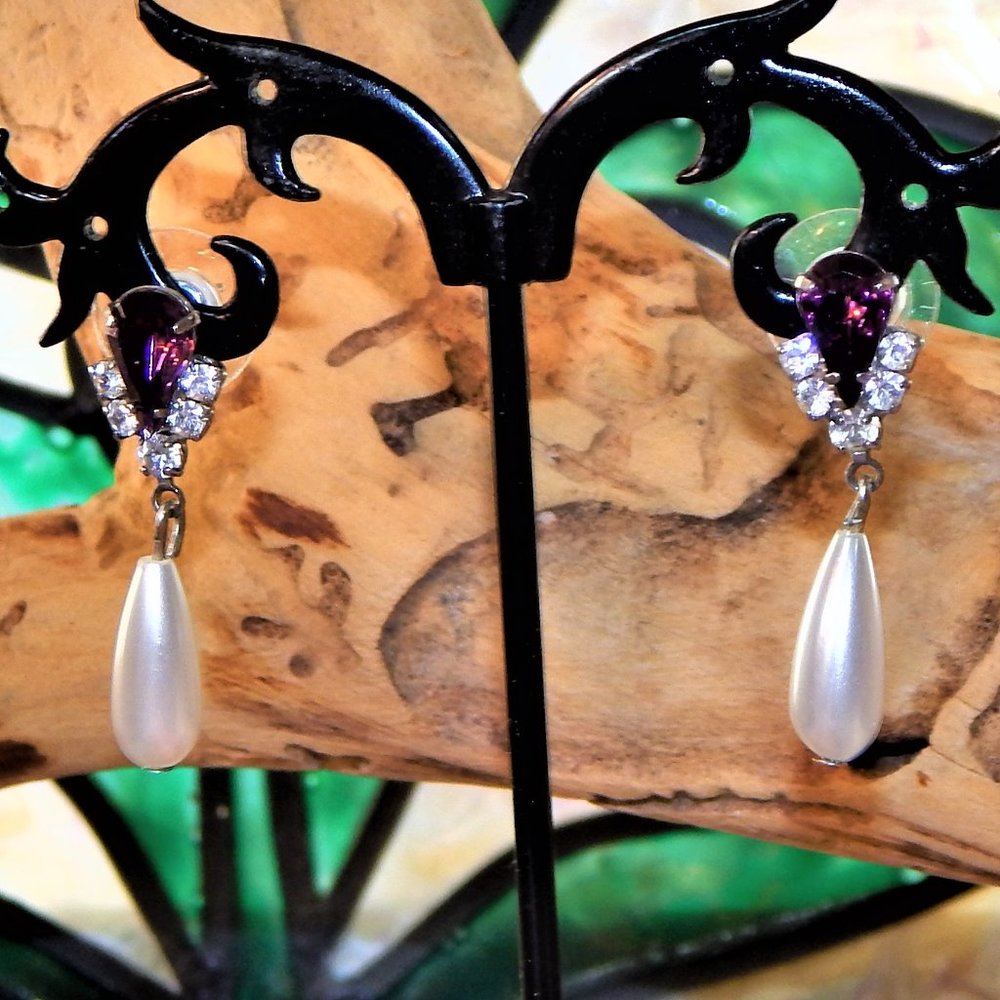 Classy Vintage Faux Amethyst * Pearl Drop Earrings